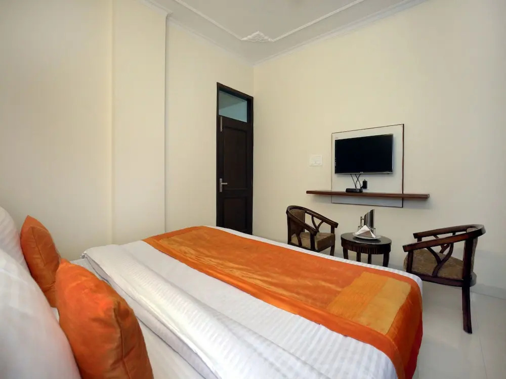 OYO 9922 Rishi & Kunal Guest House