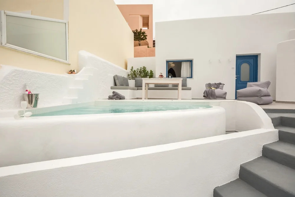 Amera Suites
