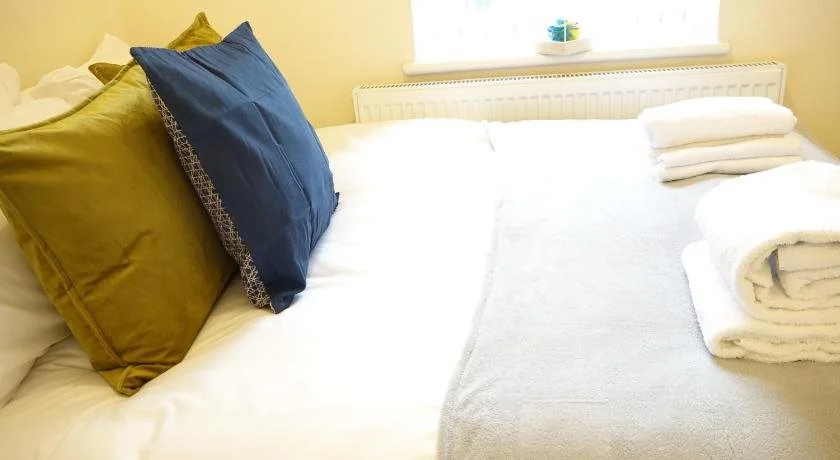 Heathrow Ensuite Rooms- Auto check in