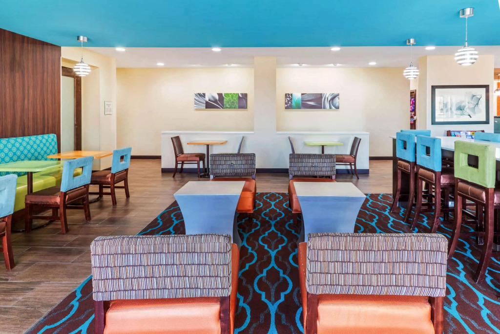 La Quinta by Wyndham Artesia