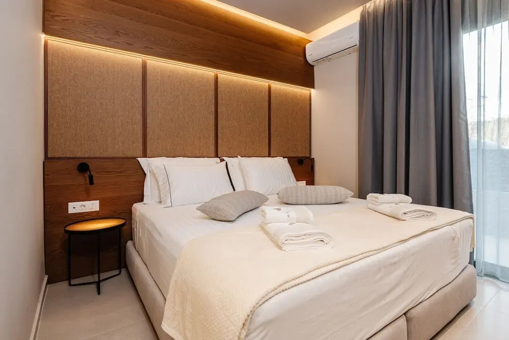 Horizon Apartments - Beachfront Luxury, by ZanteWize