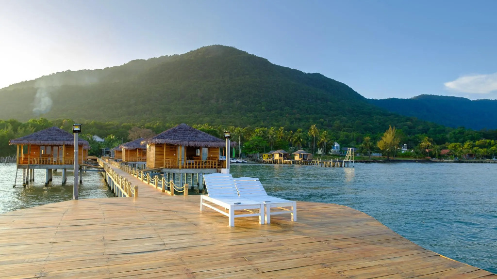 Naomi Resort