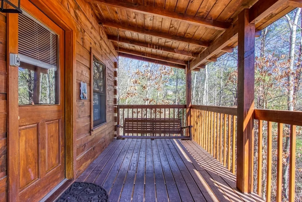 Er27- Bear Naked - Great Location- Close To Town 2 Bedroom Cabin by RedAwning