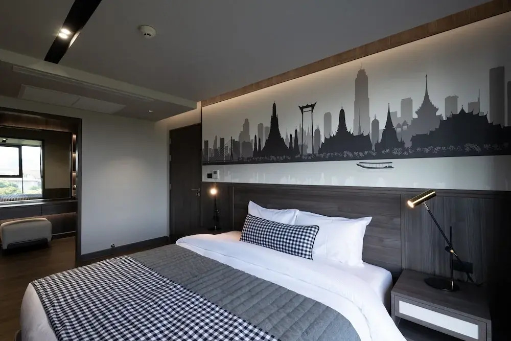 We Hotel Riverfront