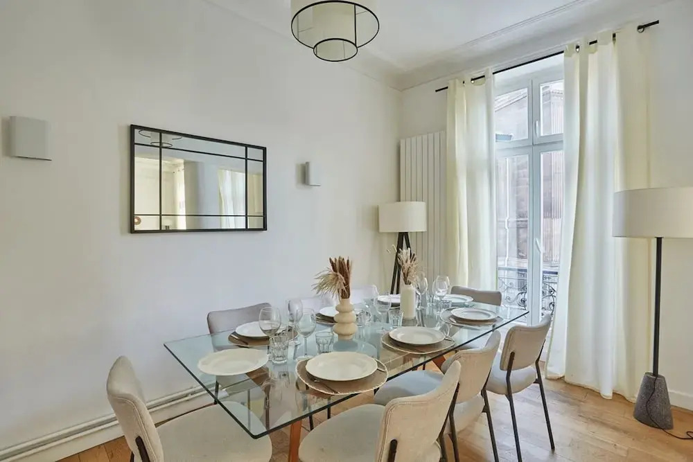 Superb Apartment Center of Paris-montmartre