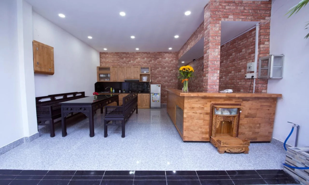 Anas House