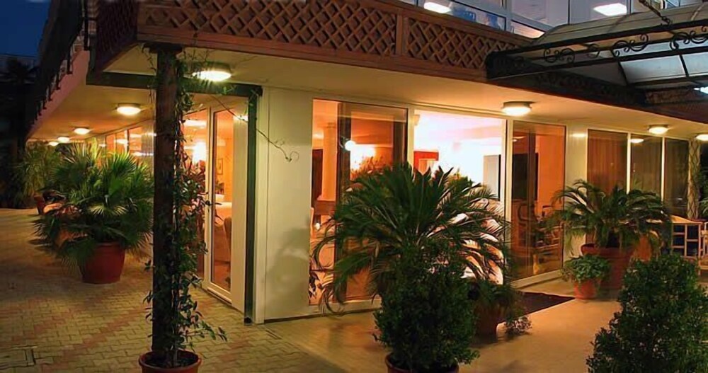 Hotel B&B Montecarlo
