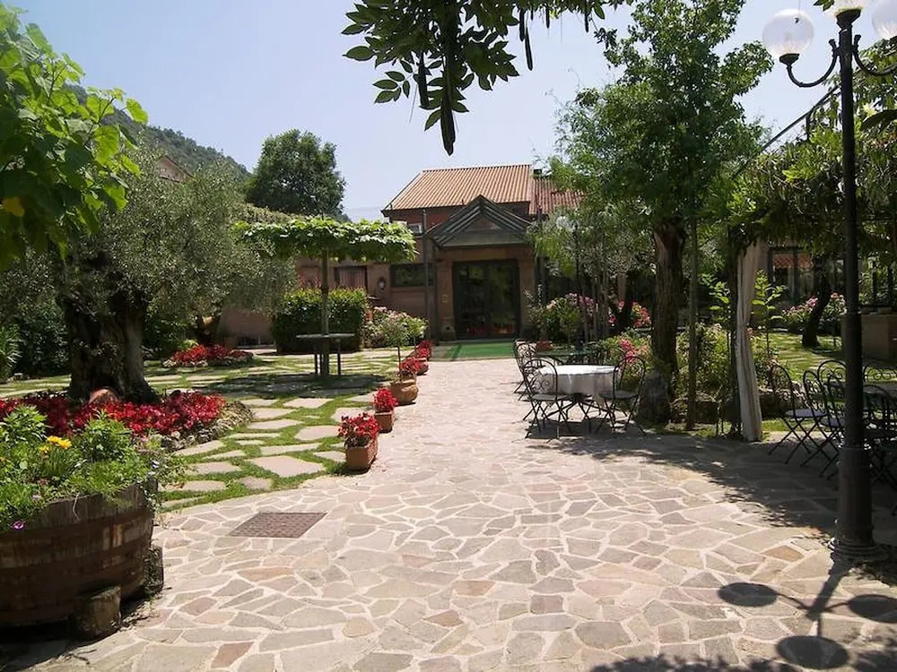 Quadruple Room in the Green Near Montecassino