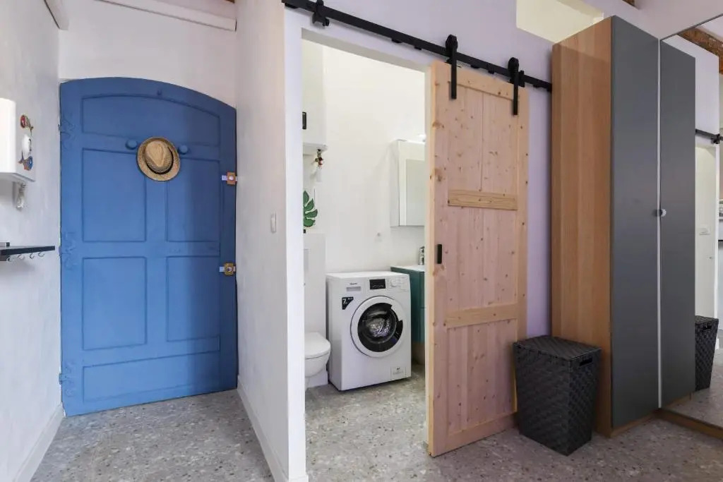 Bright and comfortable studio in downtown Marseille - Welkeys