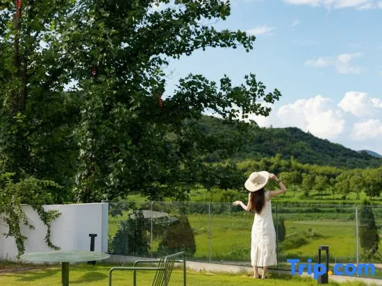 Yindu·Moganshan Designer Private Hot Spring Boutique Inn