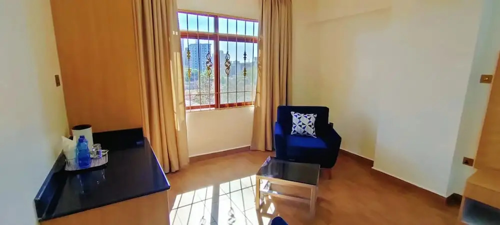 Hays Suites Hotel