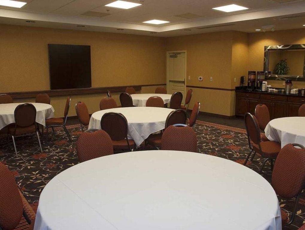 Hampton Inn & Suites Wichita-Northeast