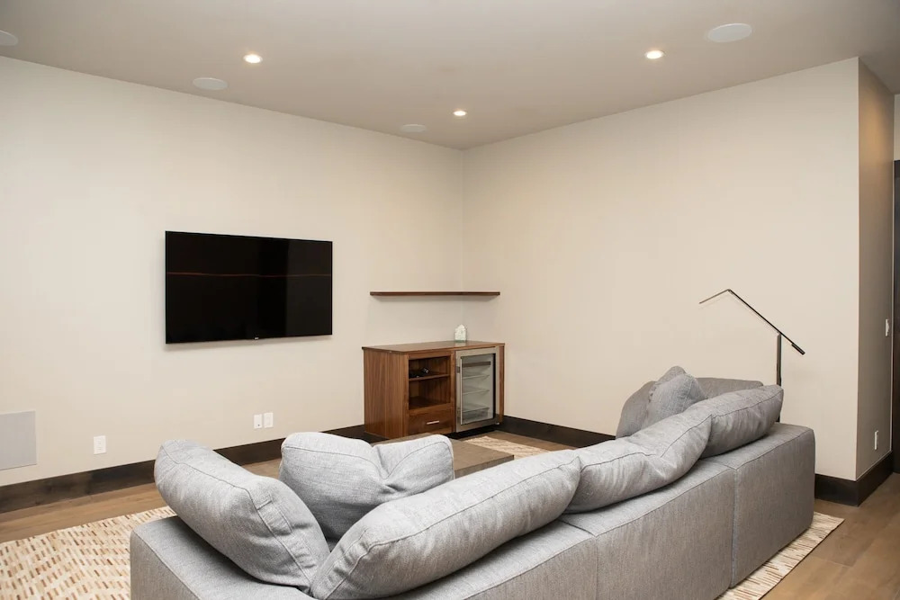 1242 Westhaven Circle 4 Bedroom Townhouse by Redawning