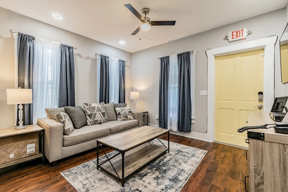 Comfy Elegant Home in Ybor