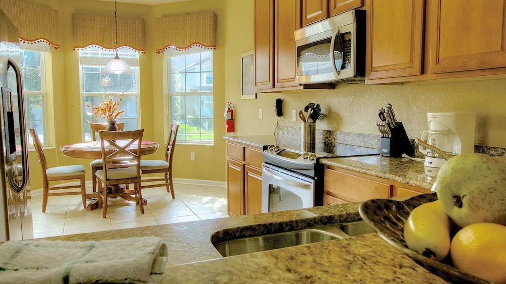 Heathrow Home with Pool at Windsor Hills