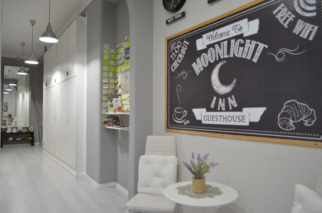 Moonlight Inn Guesthouse