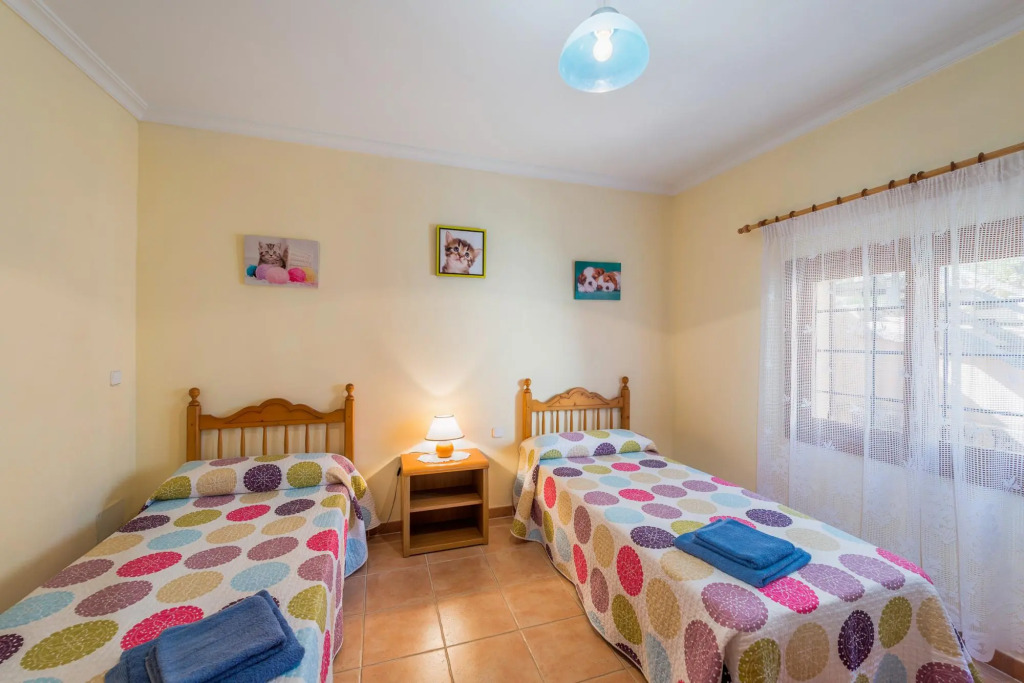 CAN TOMEU - Beautiful villa with private garden and pool in a quiet area. Free WiFi