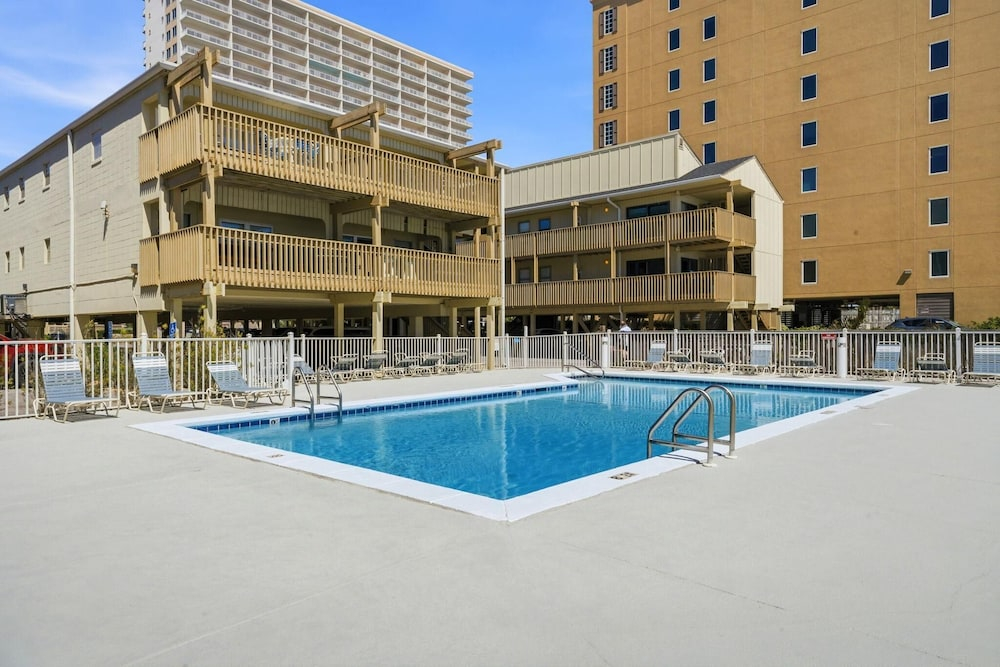 Gulf Village 207