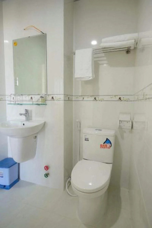 Hung Binh Hotel