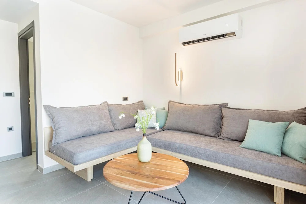 Twins Apartments