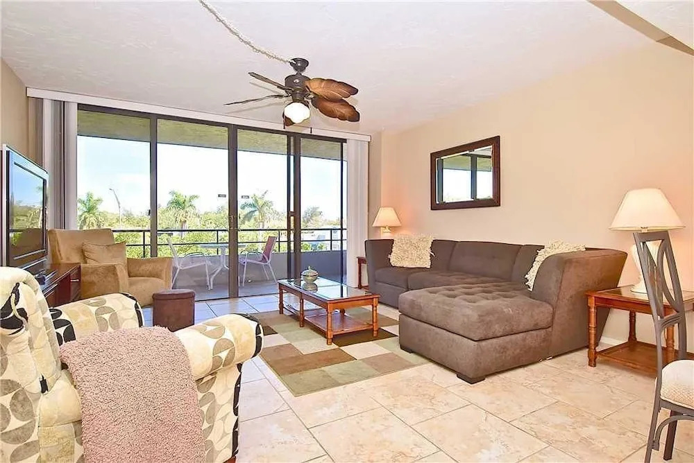 Siesta Chillin Anchorage 305 - Two Bedroom Condo