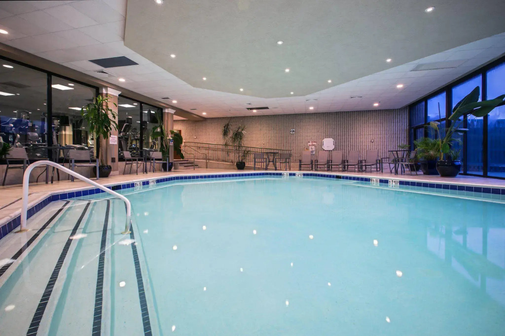 Crowne Plaza Newark Airport by IHG