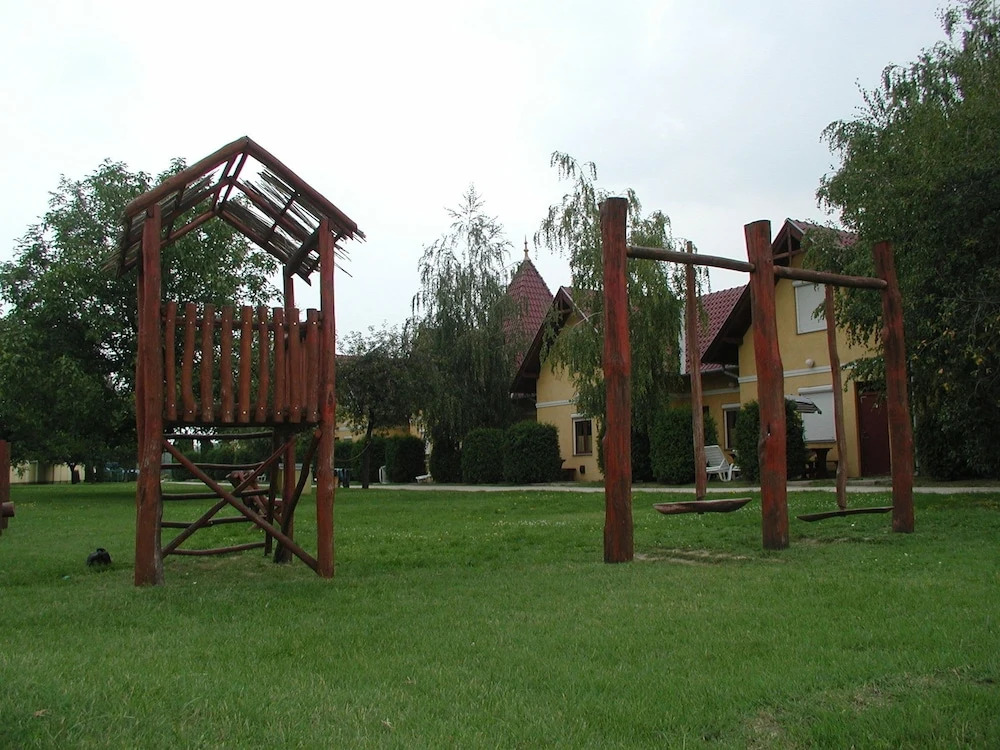 Piknik Holiday Village