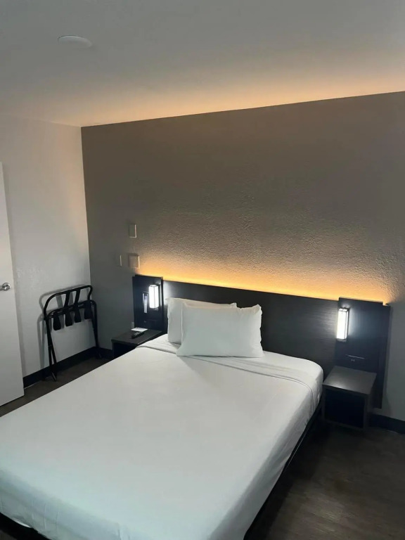 Motel 6-Lakeland, FL