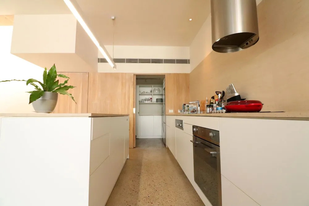 Inspired Designer Carlton North Terrace - Rejuvenate Stays
