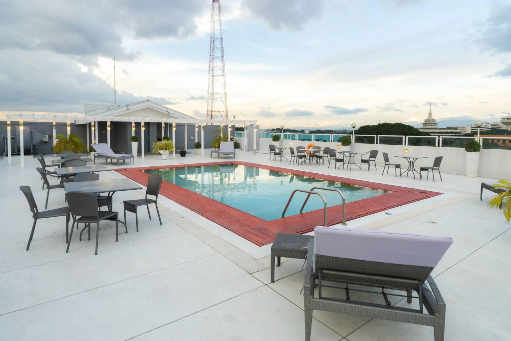 Microtel by Wyndham UP Technohub