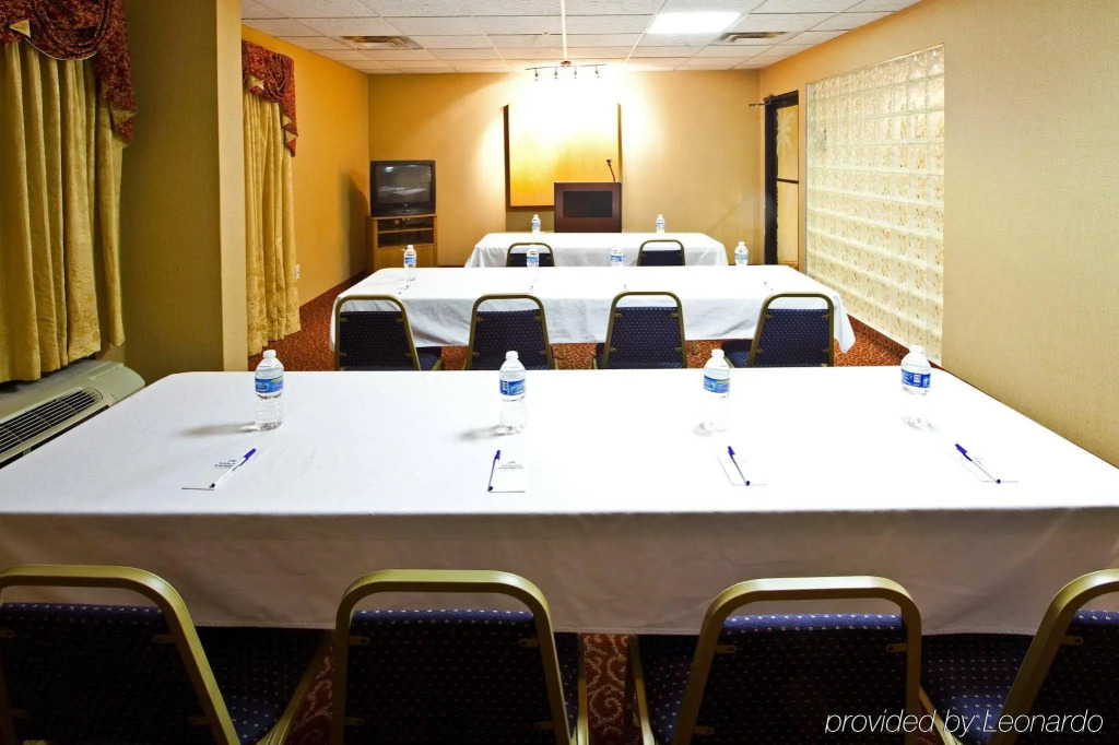 Holiday Inn Express Vero Beach-West I-95 by IHG