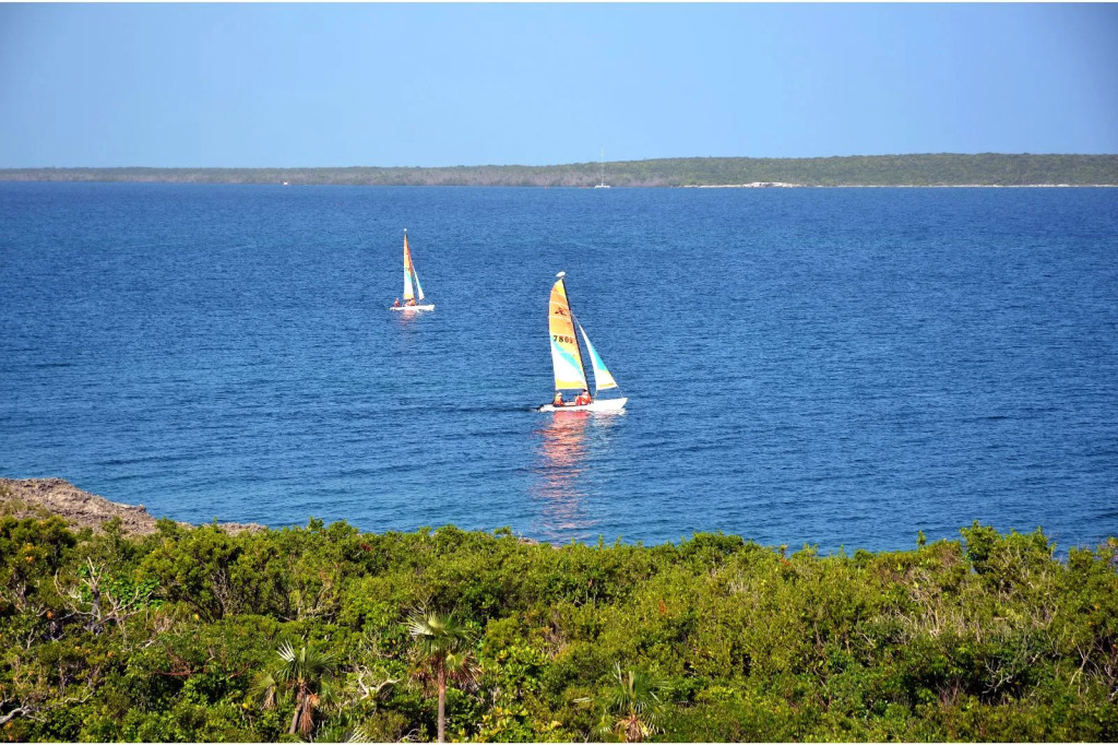Grand Aston Cayo Las Brujas Beach Resort & Spa