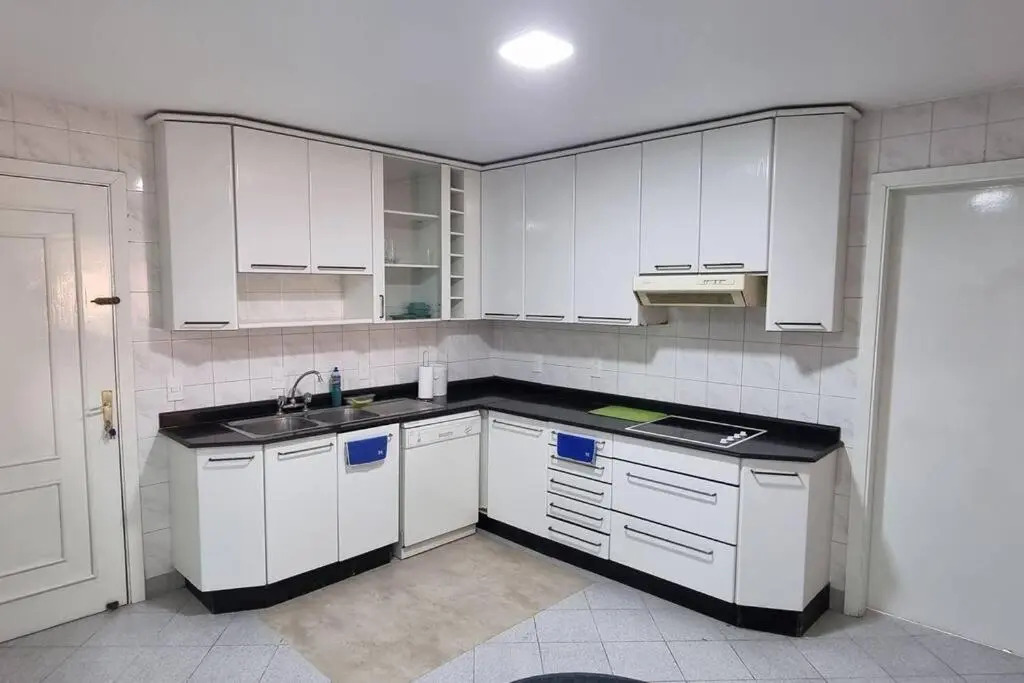 Amplio departamento recién renovado!!!!