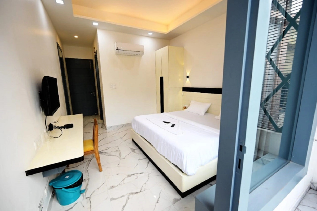 Hotel Prago by Green Deer Varanasi