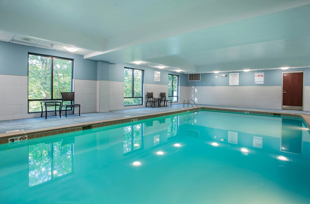 Holiday Inn Express & Suites Lebanon-Nashville Area by IHG