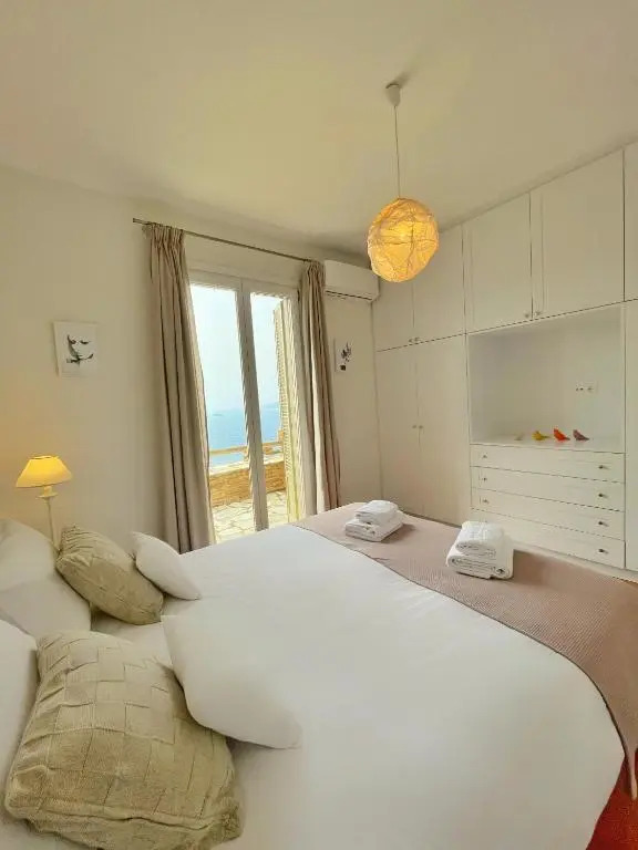 "IRIDA" 4-BDR Villa, Amazing Sunset & Sea Views