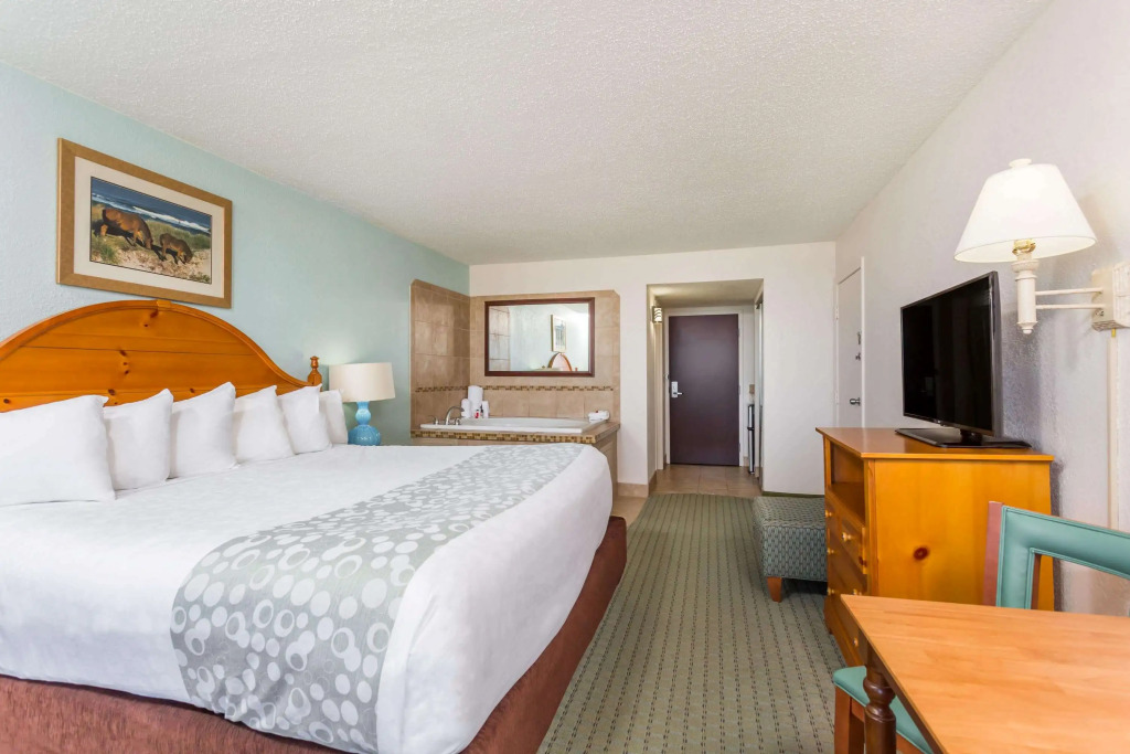 Ramada Plaza by Wyndham Nags Head Oceanfront