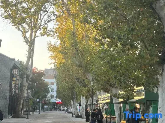 Nanjing Jinpu No. 12 Homestay (Pukou Railway Station Cultural District Store)