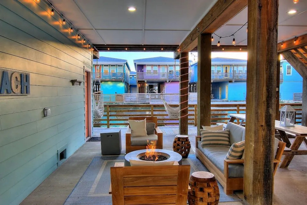 Best Little Shorehouse in Texas 4Br Home