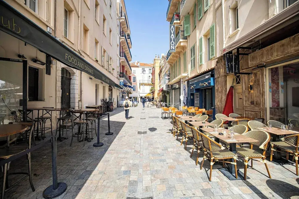 Hotel Avaton - Single Bedroom - Cannes Palais