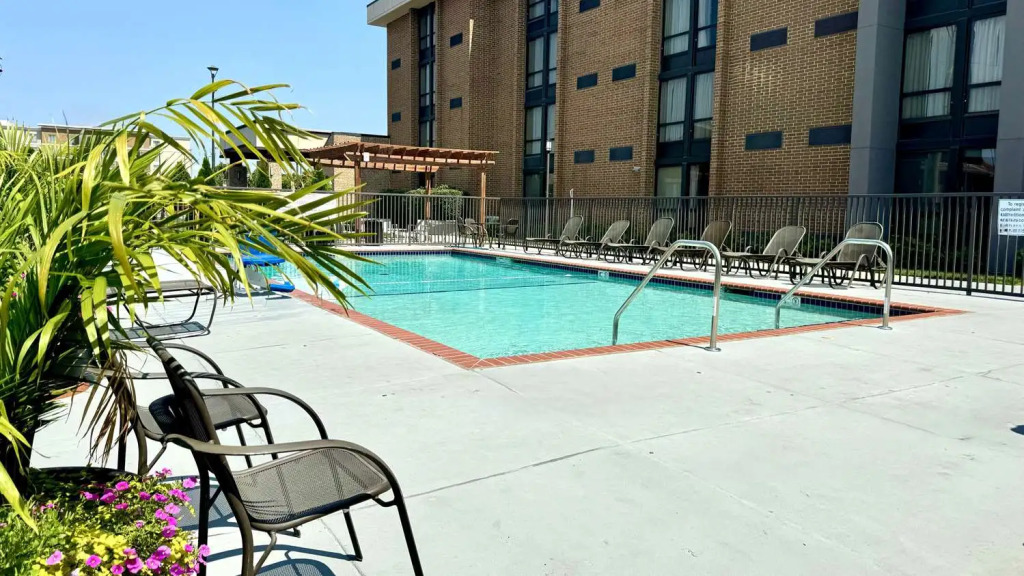 Best Western Plus St. Louis West-Westport