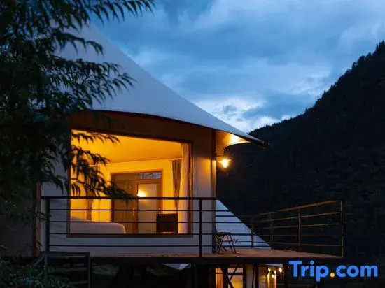 Yubeng Snow Mountain Nuoye Luxury Tent