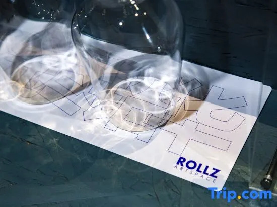 ROLLZ Yeluzi Hotel