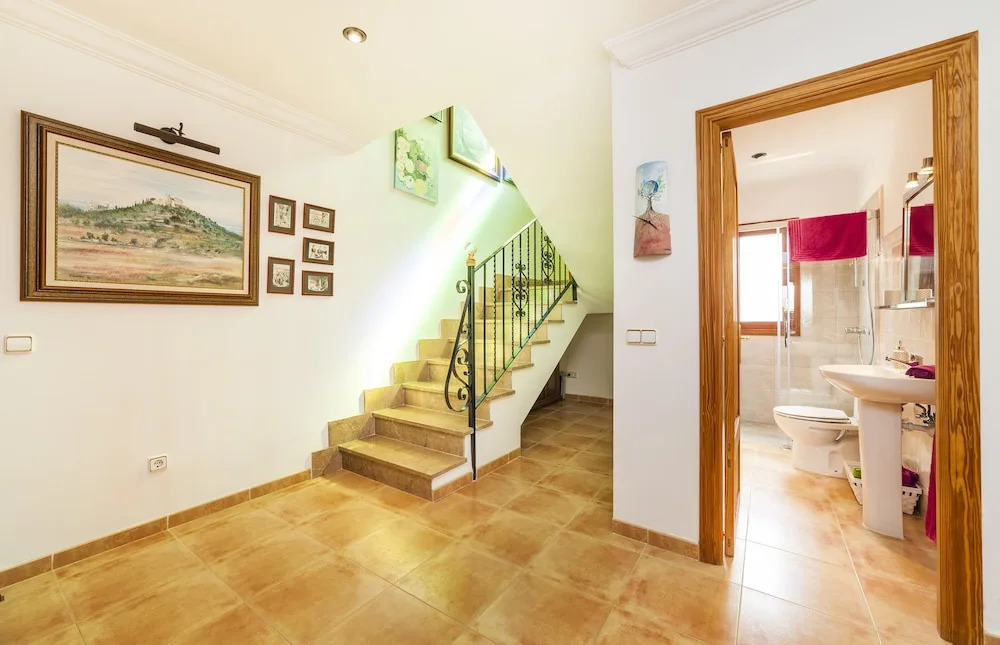 Villa With Pool and sea Views