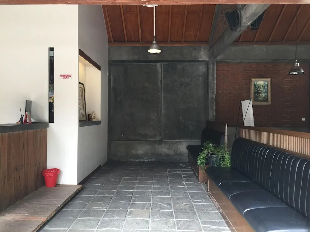 Rumah Stroberi Organic Farm & Family Lodge
