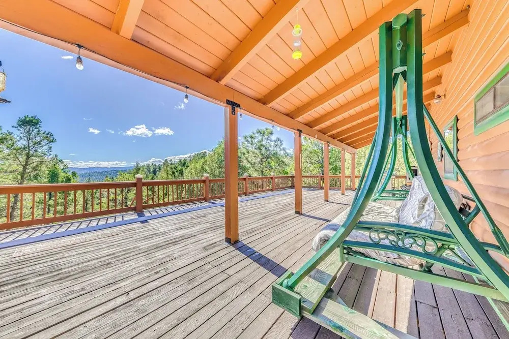 16 Mi to Ski Apache: Ruidoso Cabin Rental