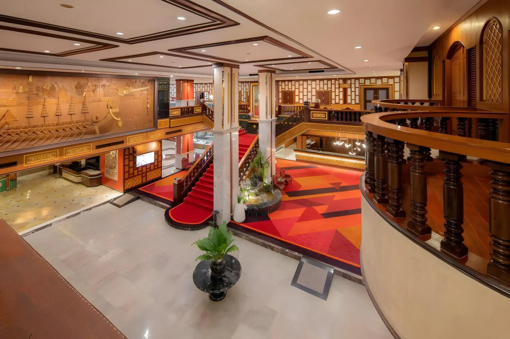 Alexander Hotel