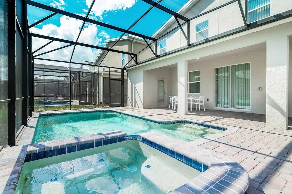 Tvpm 2858bd sl 8 Bedroom Home by RedAwning