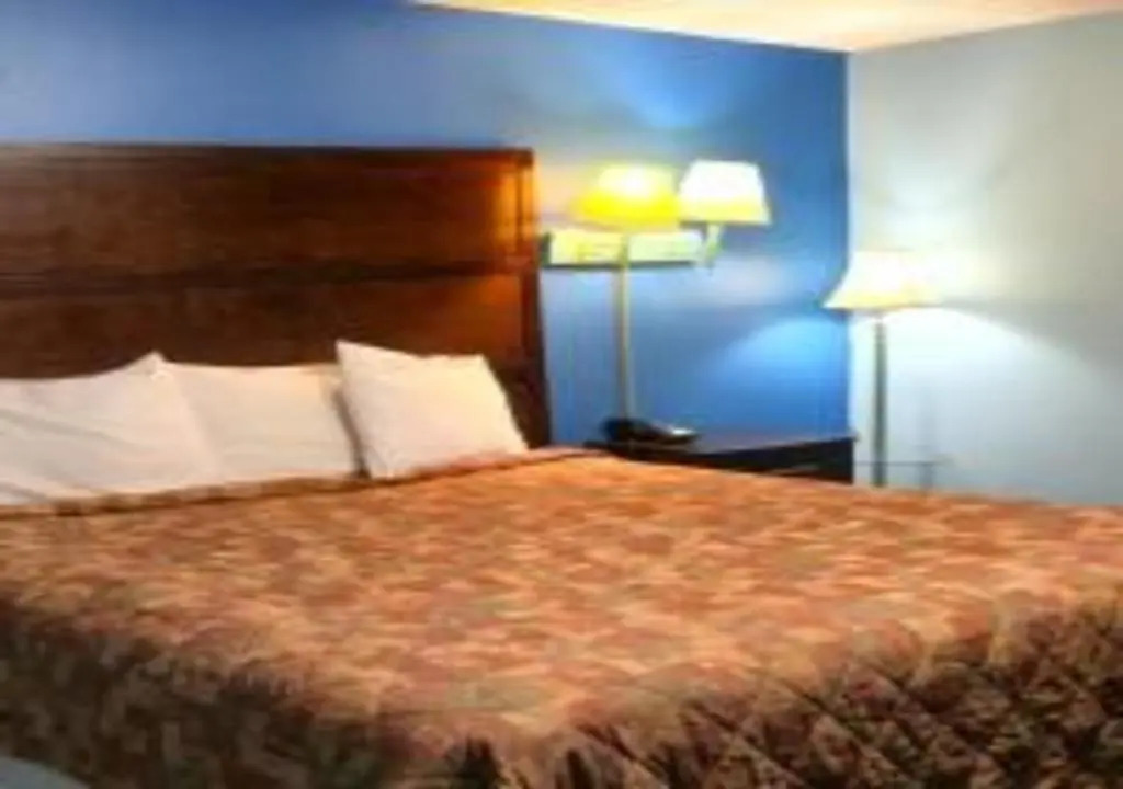 Holiday Motel by Belvilla Cleveland, TN