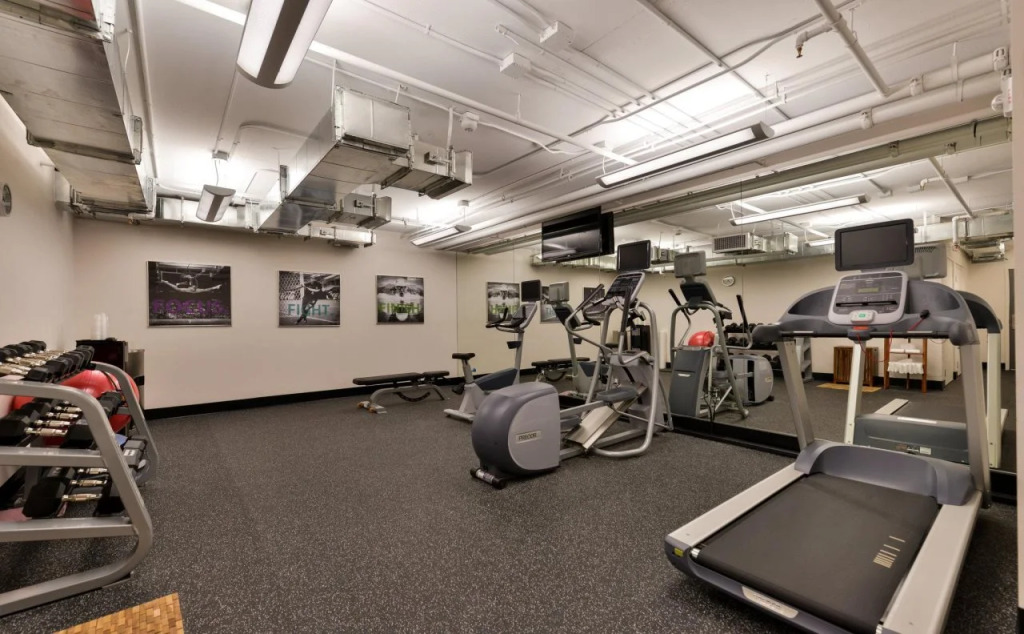 Holiday Inn Express & Suites San Diego - Mission Valley